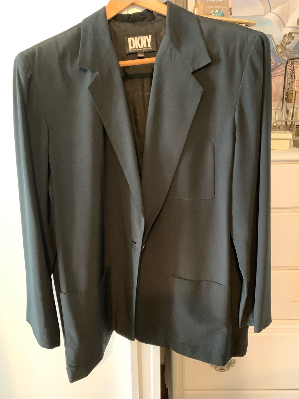 DKNY 100% Silk 90’s Deep Notched Lapel  Straight Cut Blazer Shoulder Pads Boxy